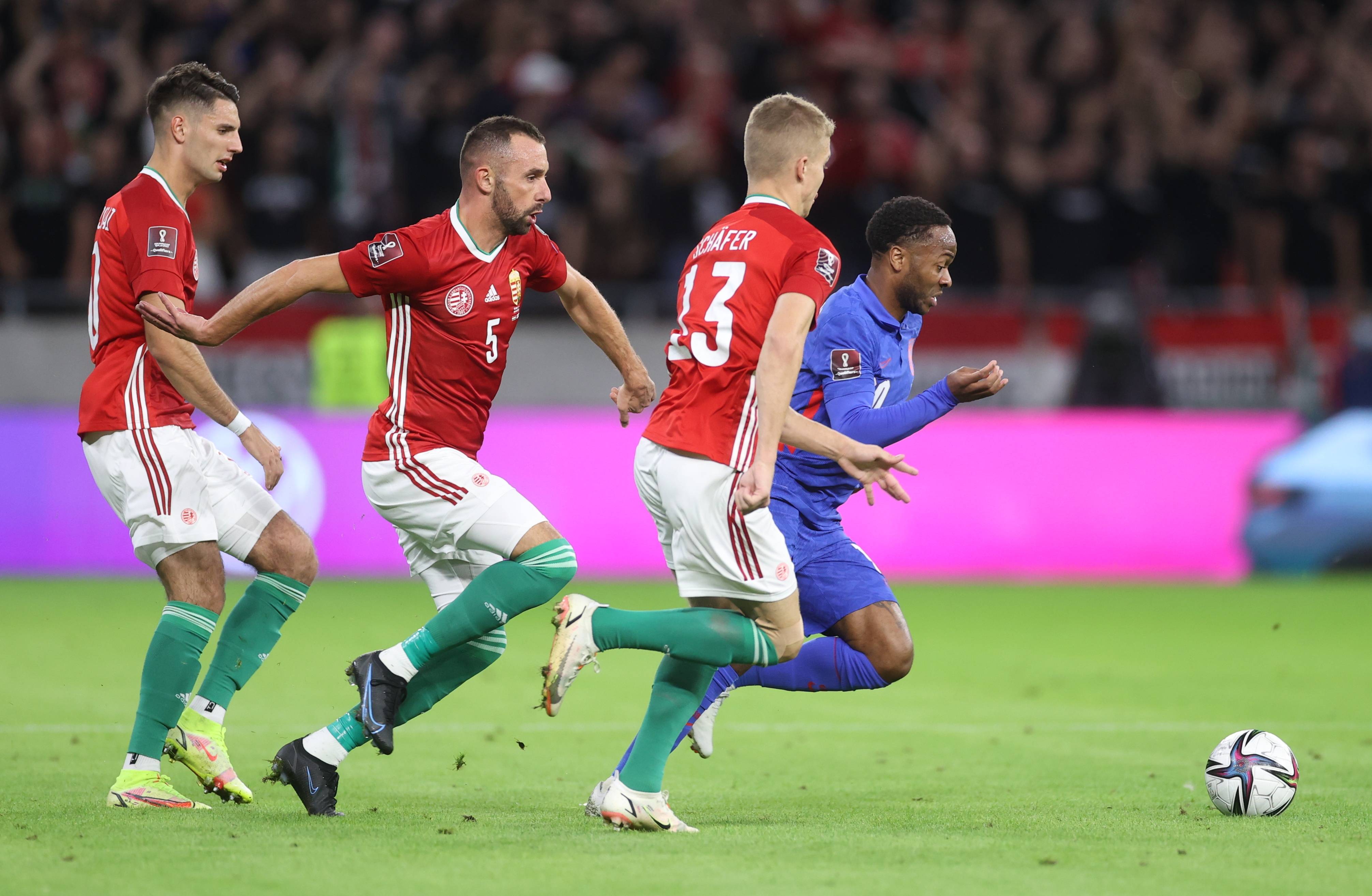 包含高水平比赛！德国联赛强队携手竞技，球迷热情看台的词条