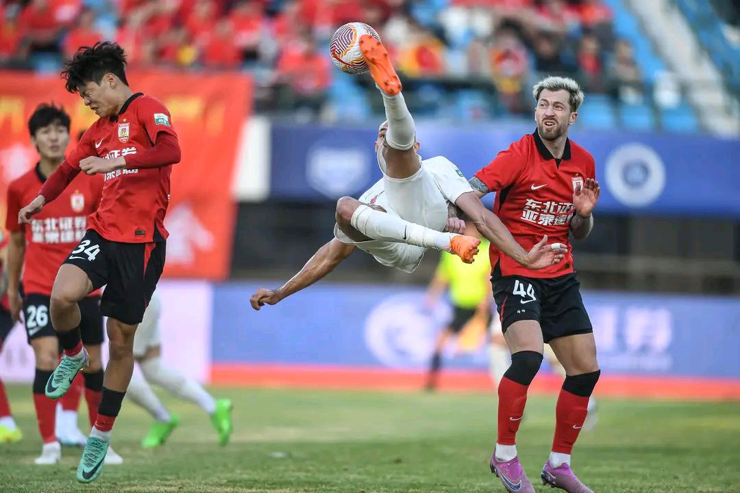 门兴格拉德巴赫客场击败汉堡,取得新赛季首胜的简单介绍 门兴格拉德巴赫客场击败汉堡,取得新赛季首胜的简单介绍